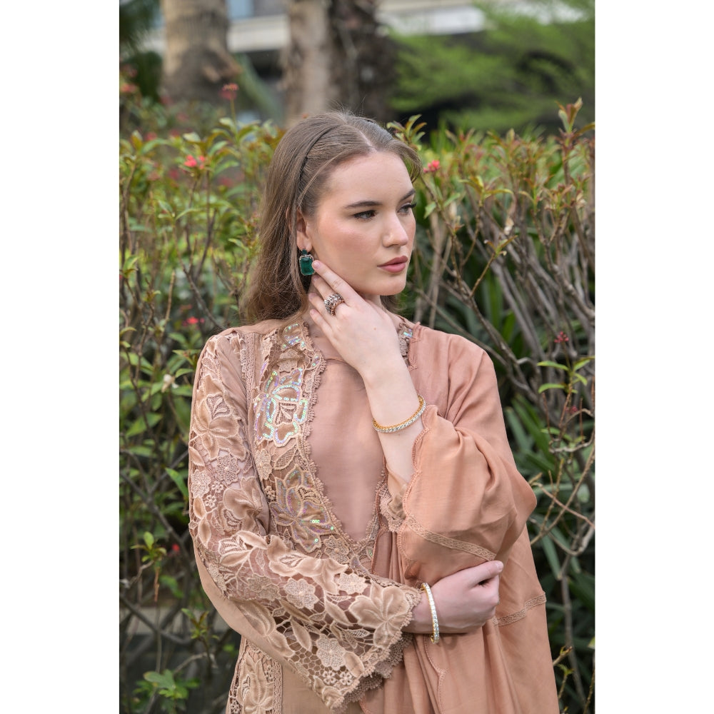 Khwabeeda – Luxury Pakistani Suit